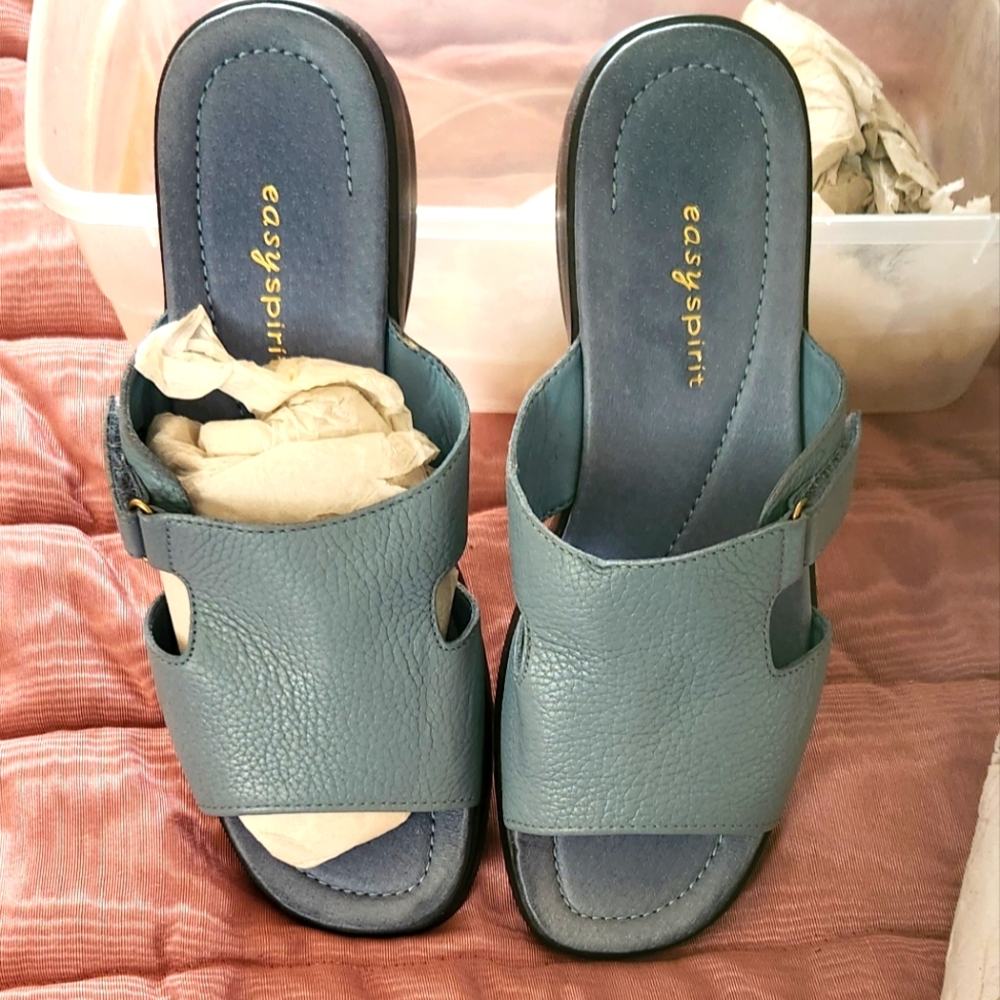 Easy Spirit Women's Blue Sandals